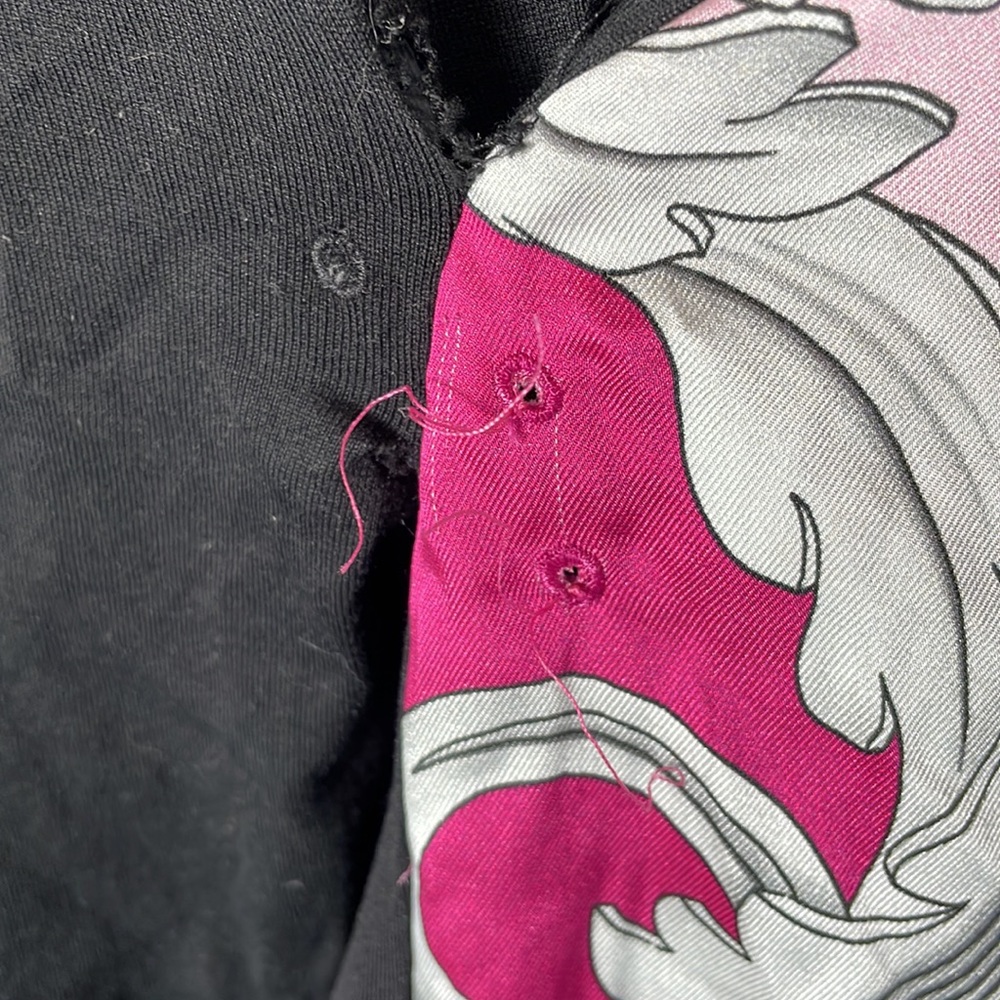 Versace baroque pink print t shirt sz 40 / US sz 10. (Loc Dddd) - Picture 2 of 8